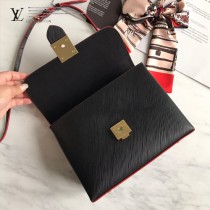 LV-M43129-01    路易威登新款原版皮水波紋ONE HANDLE手袋