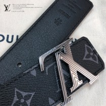 Lv 原單面料,內襯頭層小牛皮底.搭配原單扣4-05