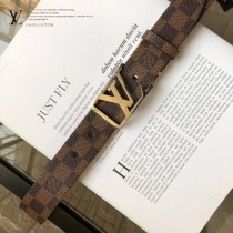 Lv 原單面料,內襯頭層小牛皮底.搭配原單扣3-03
