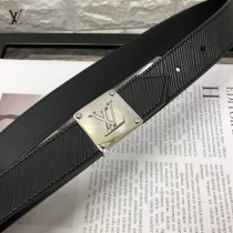 Lv 原單頭層牛皮水波紋面、內襯頭層小牛皮底8-03