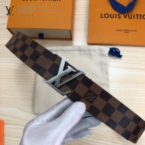 Lv 原單面料,內襯頭層小牛皮底.搭配原單扣4-04