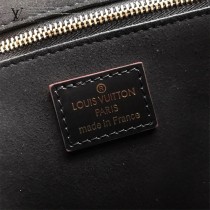 LV-M43129-01    路易威登新款原版皮水波紋ONE HANDLE手袋
