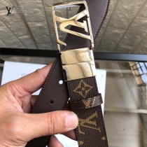 Lv 原單面料,內襯頭層小牛皮底.搭配原單扣3-02