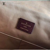 LV-M43982   路易威登新款原版皮CLUNY BB手袋