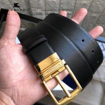 巴寶莉原單雙面頭層牛皮水波紋帶身.內襯艷蘭平紋牛皮底.正反兩面可用8-02