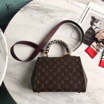 LV-M43982   路易威登新款原版皮CLUNY BB手袋