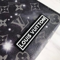 LV-M44448   路易威登新款原版皮POCHETTE VOYAGE中號手包