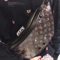 LV-M44444   路易威登新款原版皮男女通款腰包