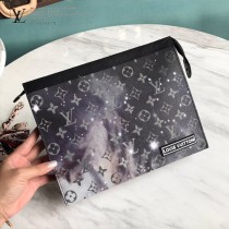 LV-M44448   路易威登新款原版皮POCHETTE VOYAGE中號手包
