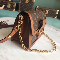 LV-M44391   路易威登新款原版皮DAUPHINE手袋