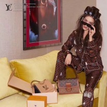 LV-M44391-01   路易威登新款原版皮DAUPHINE手袋
