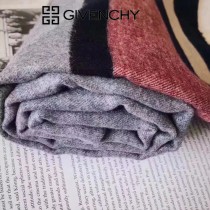 紀梵希 冬季新款加厚蝴蝶結，羊絨混紡質地，柔和保暖，雙面雙色，做工精美，既是圍巾又可以做披肩 ，尺寸180X70cm