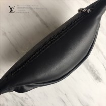 LV-M44336  路易威登原版皮BUMBAG腰包
