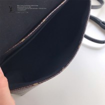 LV-M44141-03  路易威登原版皮手提斜背包