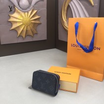 LV-M58106-01   路易威登原版皮多功能雙拉鑰匙包