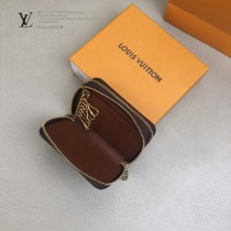 LV-M58106-04   路易威登原版皮多功能雙拉鑰匙包