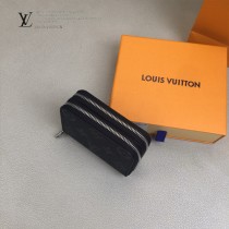 LV-M58106-01   路易威登原版皮多功能雙拉鑰匙包