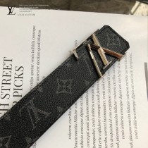 lv 字母扣腰帶采用雙面設計-005