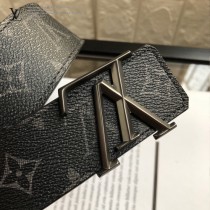 lv 字母扣腰帶采用雙面設計-003