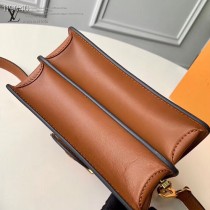 M44392-01 新款原版皮  METIS 小號郵差包