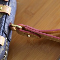 M44355原版皮 Monogram Eclipse帆布制裁而成