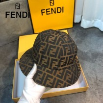 芬迪Fendi最新春夏新款漁夫帽，經典格紋