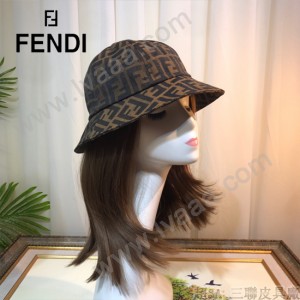 芬迪Fendi最新春夏新款漁夫帽，經典格紋