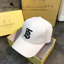 博柏利Burberry火爆單品TB經典格紋棒球帽各大時尚達人明星同款