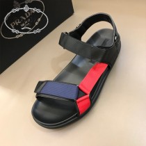 PRADA男士拖鞋官網新品同步發售，男士真皮夏季休閑涼鞋