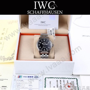 IWC-086-1  IWC萬國 國飛行員系列馬克十八勞倫斯特別版