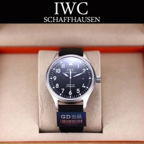 IWC-085-1  IWC萬國 腕國飛行員系列馬克十八勞倫斯特別版