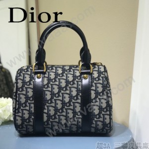 M5810A  DIOR  迪奧原版皮刺繡枕頭包