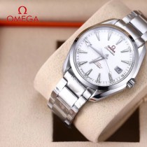 鷗米茄8500機芯海馬系列Aqua Terra 150米腕表-09