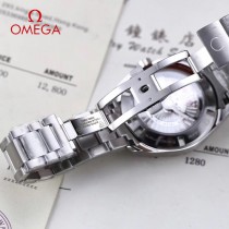 鷗米茄8500機芯海馬系列Aqua Terra 150米腕表-08