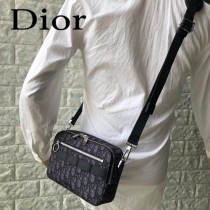 DIOR迪奧 原版皮郵差包-02