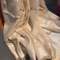 LV最新 STUDDY DENIM MONOGRAM披肩 三色