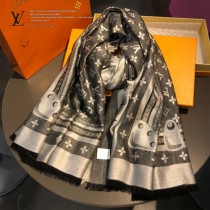 LV最新 STUDDY DENIM MONOGRAM披肩 三色
