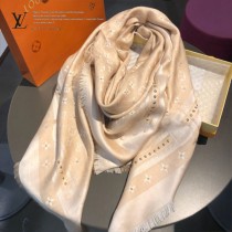 LV最新 STUDDY DENIM MONOGRAM披肩 三色