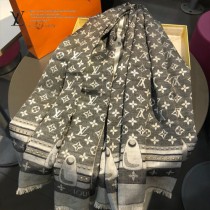 LV最新 STUDDY DENIM MONOGRAM披肩 三色
