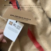 巴寶莉 格子鬥篷披肩100%純山羊絨 披肩