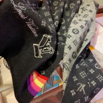 LV  Rainbow手工刺繡釘珠羊絨披肩系列
