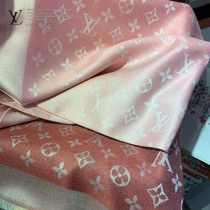 LV 新限量幻彩披肩圍巾