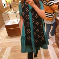 LV MONOGRAM GIANT JUNGLE LOGOMANIA 圍巾