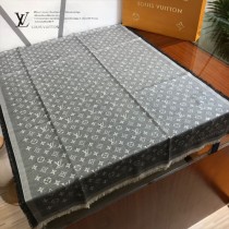 LV新款  Telling Monogram絲羊毛長圍巾