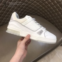 LV  低幫灰白色 by Virgin Abloh最好看的運動鞋