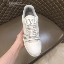 LV  低幫灰白色 by Virgin Abloh最好看的運動鞋