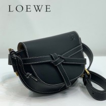 LOEWE 031  LOEWE 羅意威   gate Bumbag 馬鞍腰包胸包
