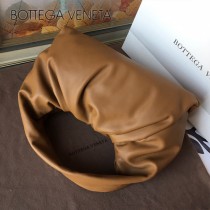 BV 6695-01 原單Bottega venet͎a͎最新款牛角包