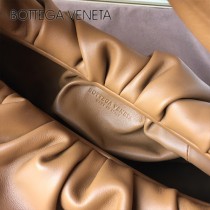 BV 6695-01 原單Bottega venet͎a͎最新款牛角包