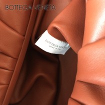 BV 6695 原單Bottega venet͎a͎最新款牛角包